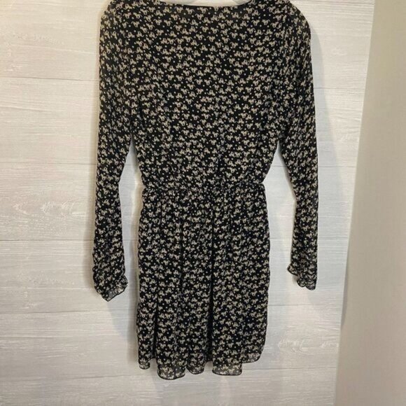 Women's Rounded Neck Flounce‎ Long Sleeve Short Dress - Picture 4 of 6